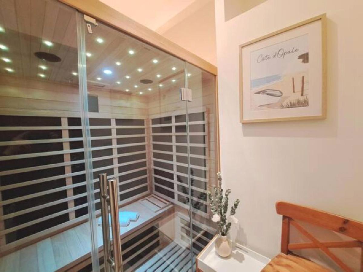 Le Jules Verne - Idealement Situe Avec Sauna Calais Extérieur photo